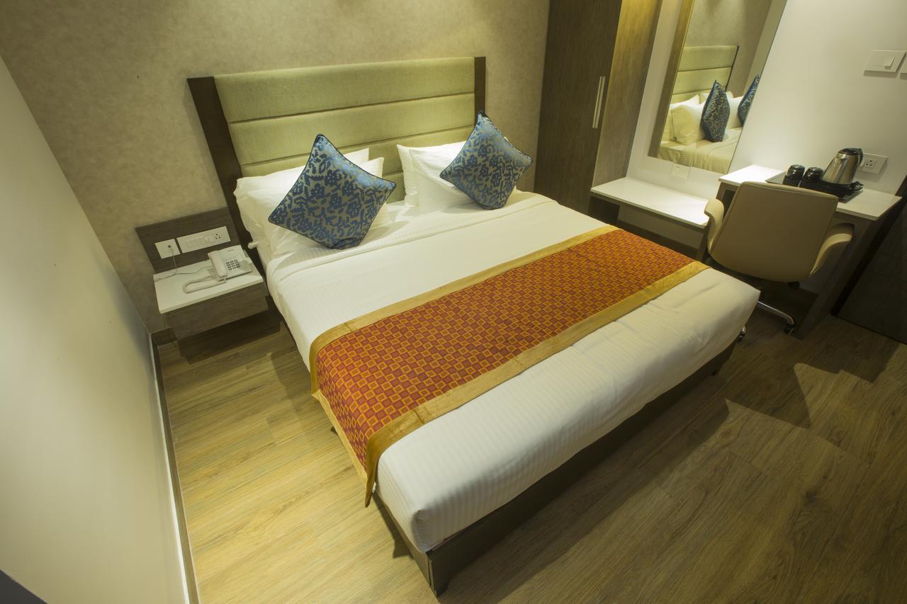 Hotel Saradha Grande Pudukkottai Exteriér fotografie